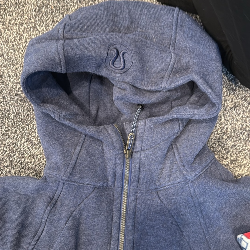 Lululemon jacket, navy, size 4 - Picture 4 of 5